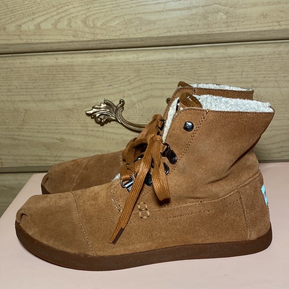 TOMS chestnut fleece Sherpa Highlands Botas suede leather chukka lace up booties - Picture 9 of 17